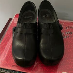Dansko Solstice Black Split Toe Button Comfort Clog Shoes